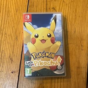Nintendo Pokémon: Let's Go, Pikachu! - Yellow Edition